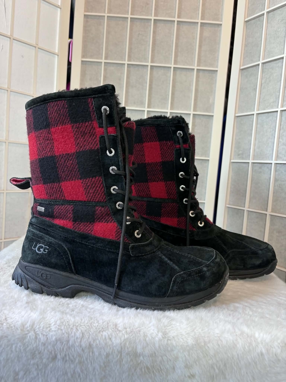 UGG Women's Black & Red Plaid Lace-Up Winter Boots